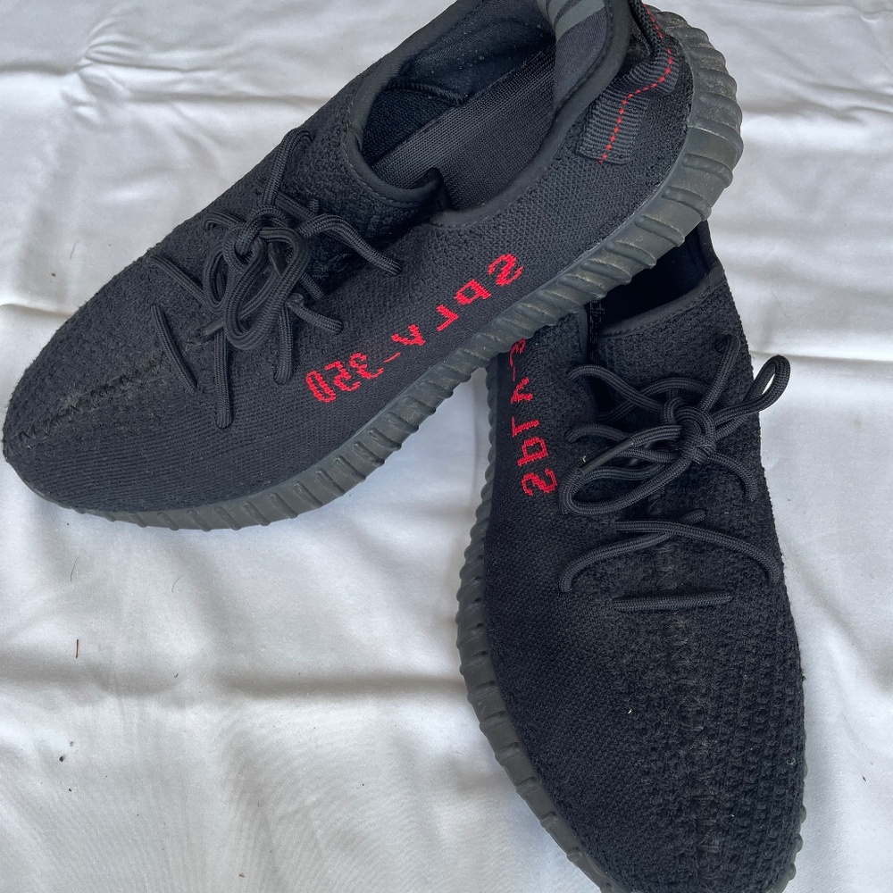 Adidas Yeezy - Picture 9 of 13